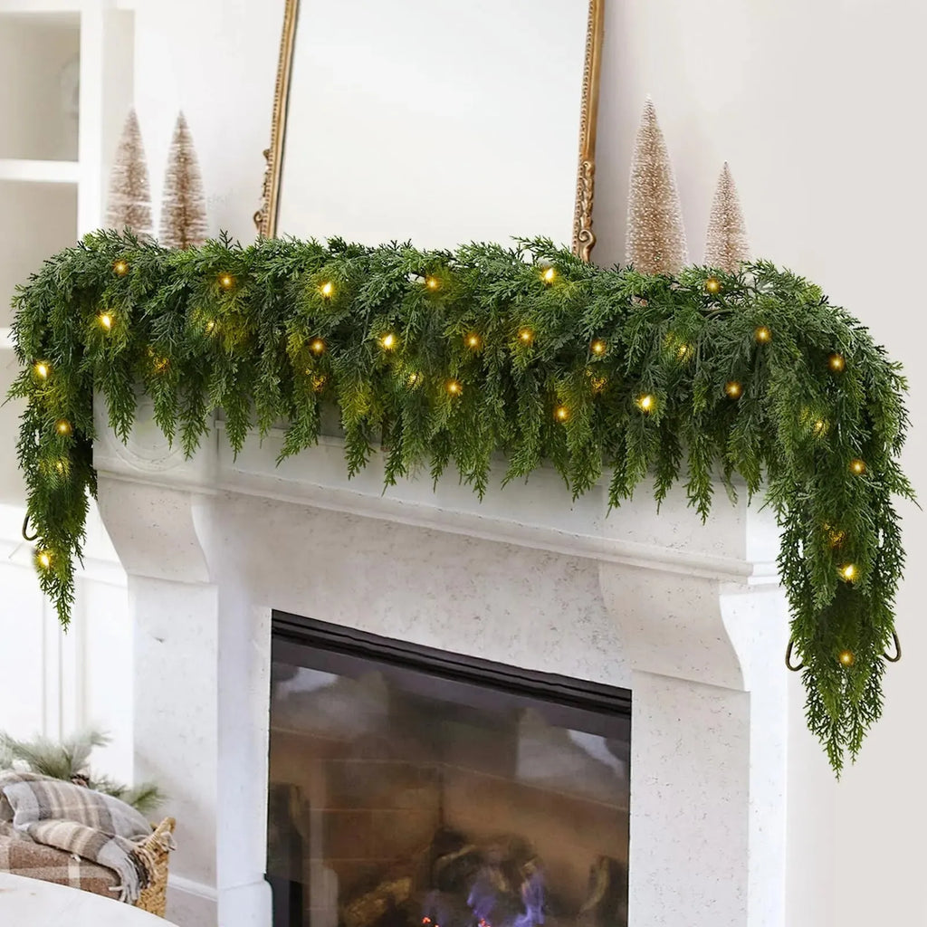 🏆2026 HOT SALE💥 Pre-lit Christmas Cedar Garland